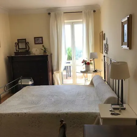 Oda ve Kahvaltı Rosa Cassino